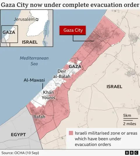 Countless Gaza Residents Escape as Israeli Troops Move Deeper into Gaza City